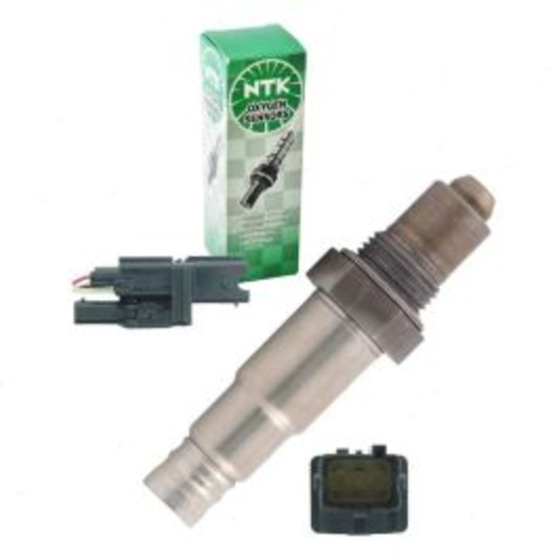 NGK NTK Upstream Right Air Fuel Ratio Sensor for 2004-2006 Nissan Titan 5.6L V8