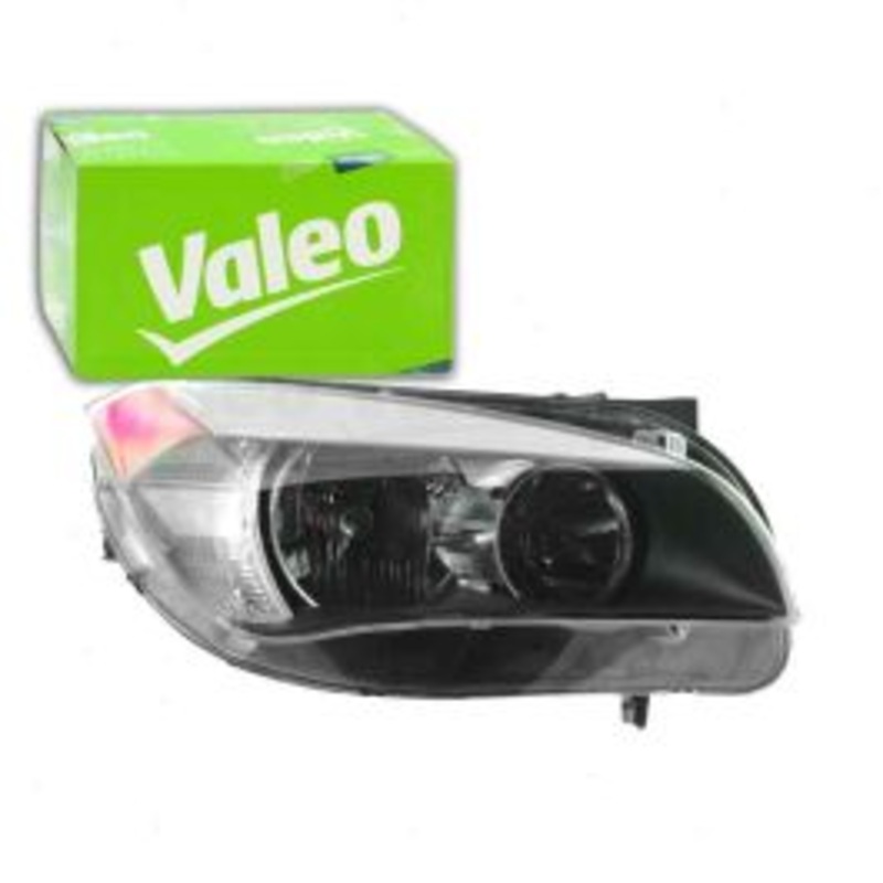 Valeo Right Headlight Assembly for 2013-2015 BMW X1